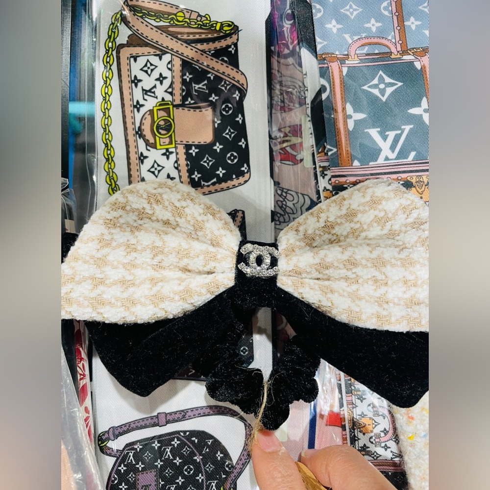 Fabric bow hair tie